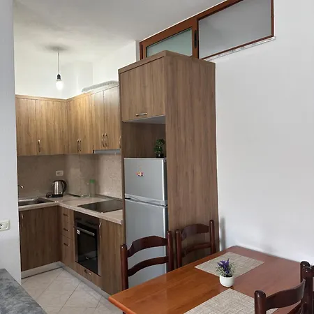 Summer Apartment *