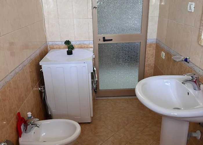 Summer Apartman Golem